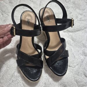 UGG Black Espadrille Wedges-patent Leather ...SIZE:8.5